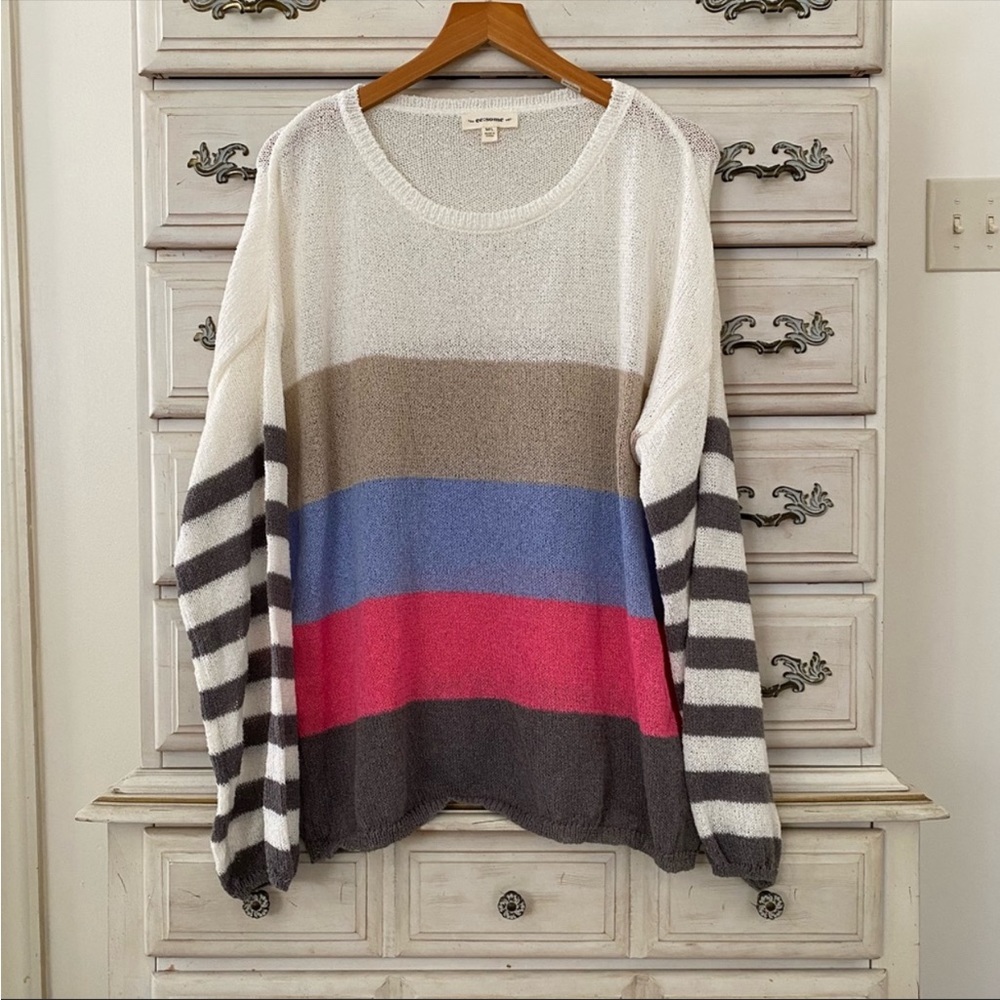 Vici Contrast Sleeve Knit Top
